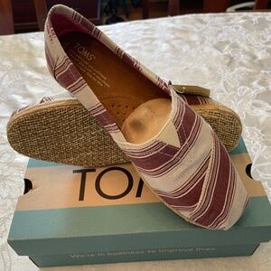 Toms Women’s Classic Shiraz Umbrella Stripe Canvas Shoes Size 9